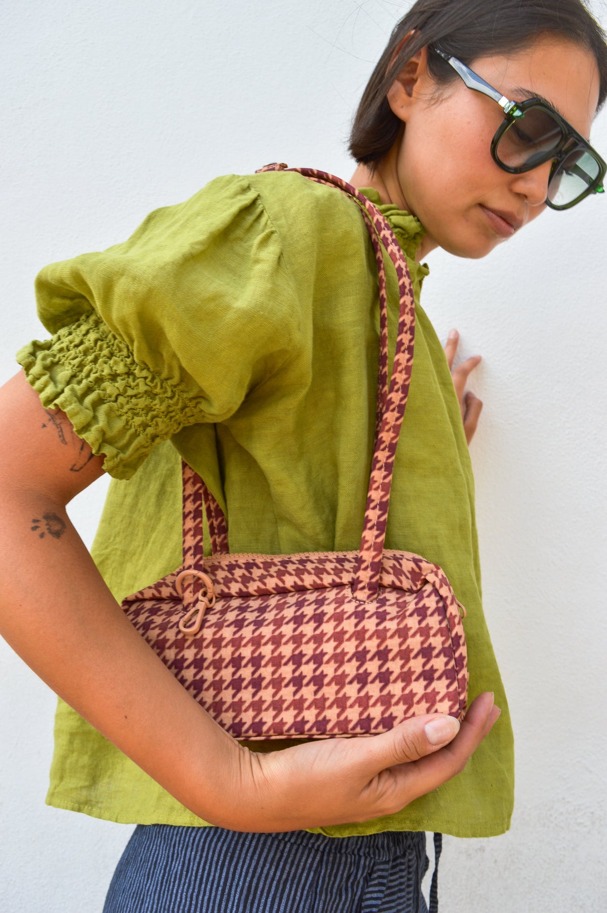 Baggu Tan Houndstooth Small Nylon Bowler Bag