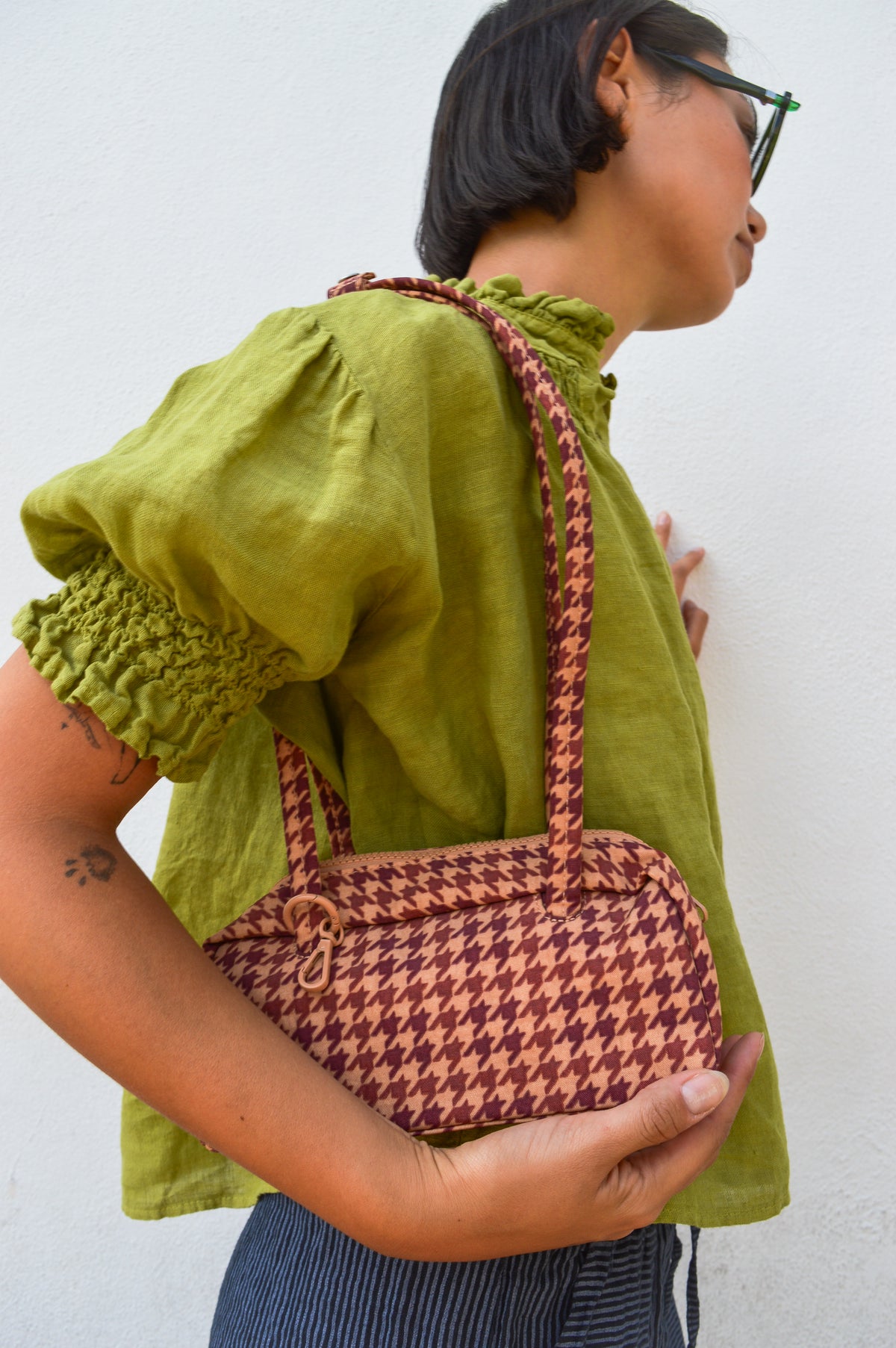 Baggu Tan Houndstooth Small Nylon Bowler Bag