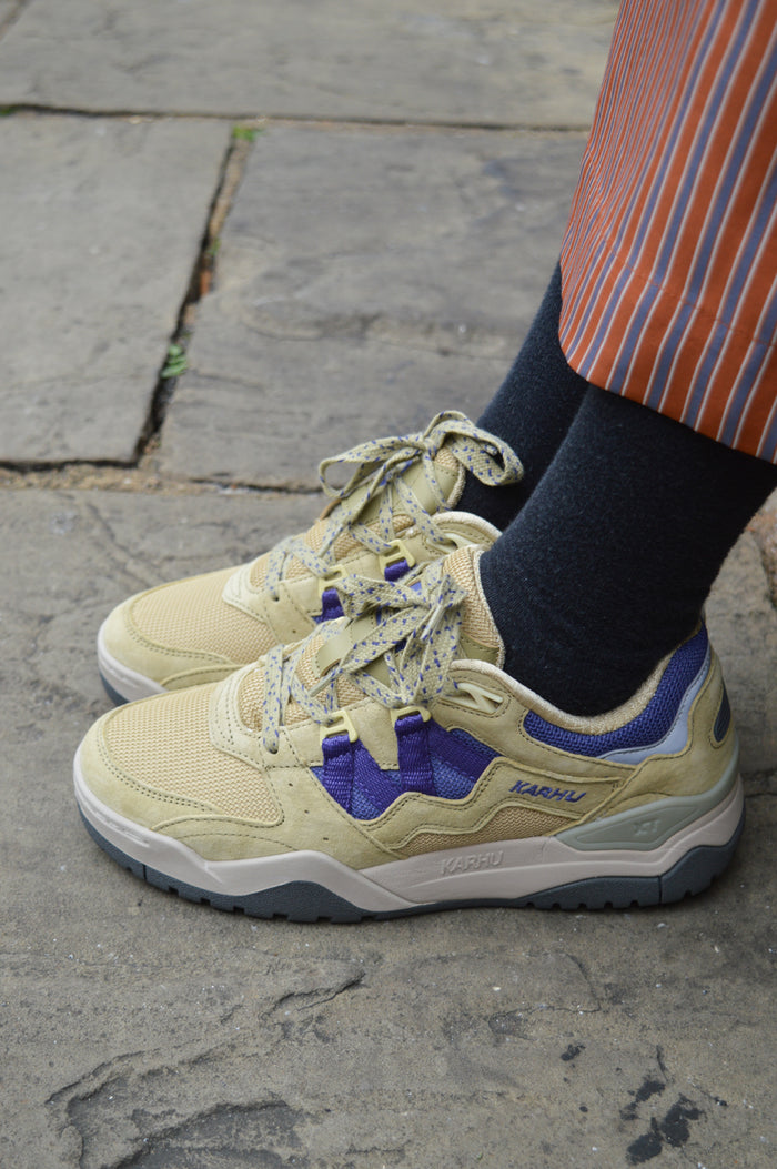 Karhu Fusion XT Pale Olive Green / Skipper Blue Trainers - The Mercantile London