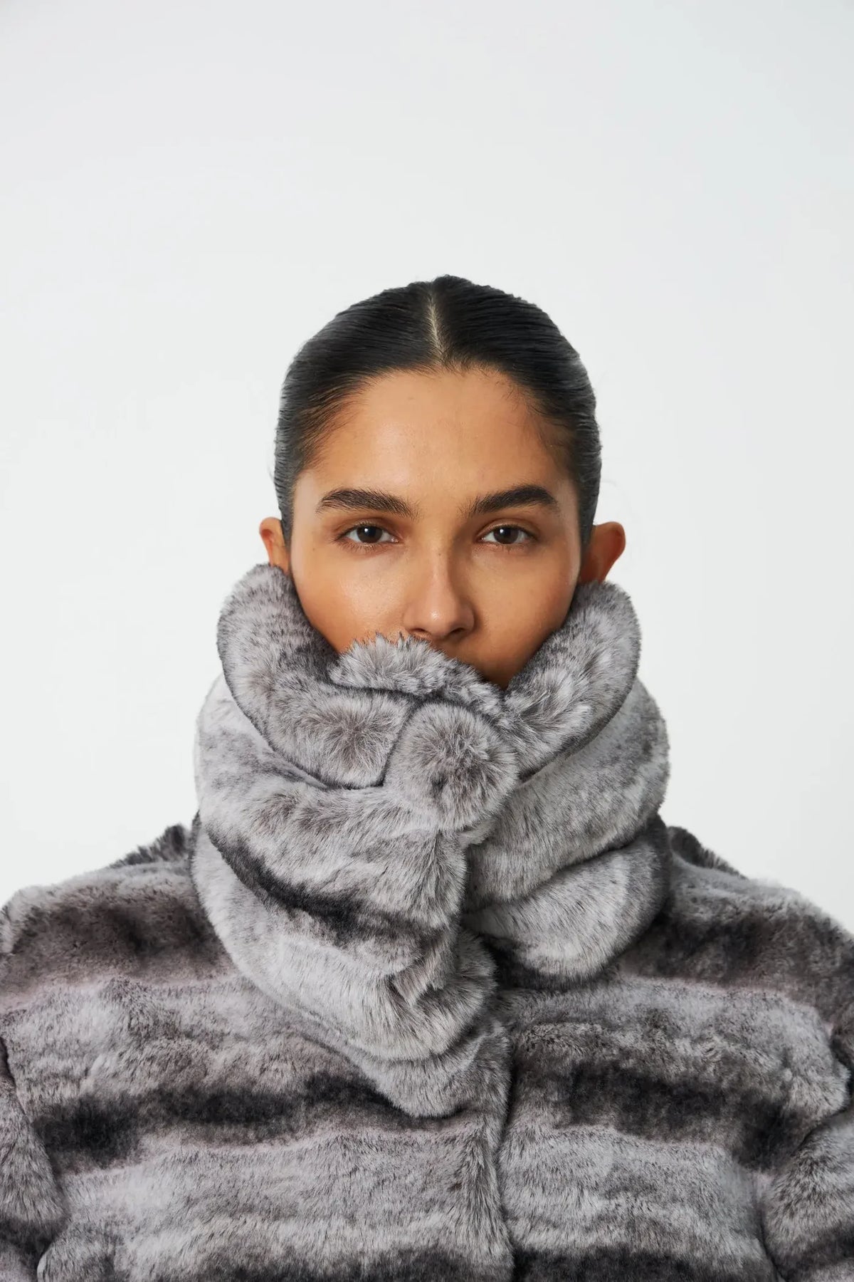 Stella Nova Fall Grey Faux Fur Coat