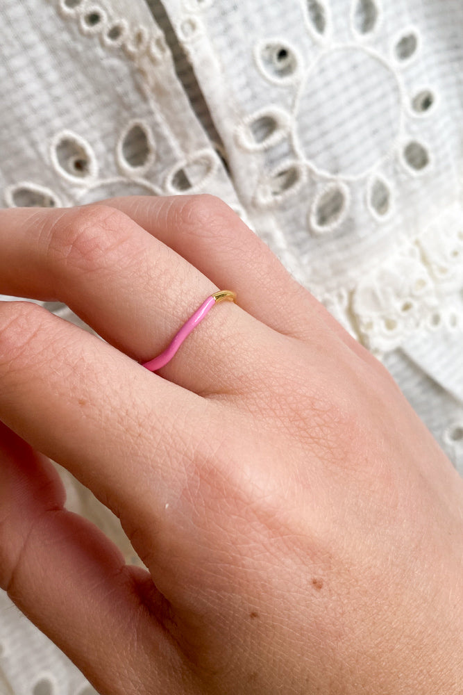 Enamel Copenhagen Sway Ring in Pink - The Mercantile London