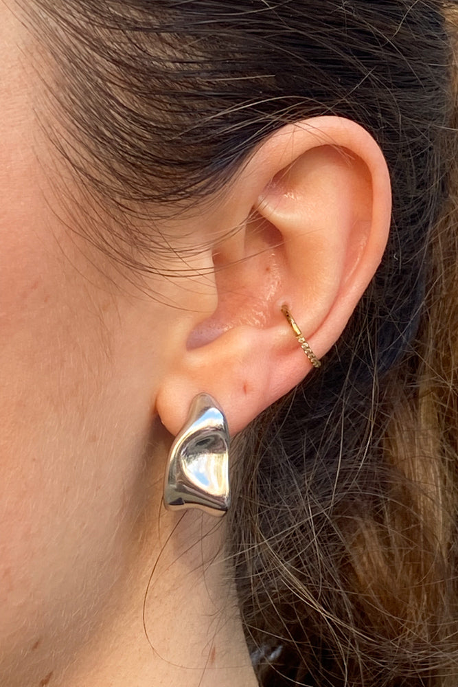 White Molten Curve Silver Earring - The Mercantile London