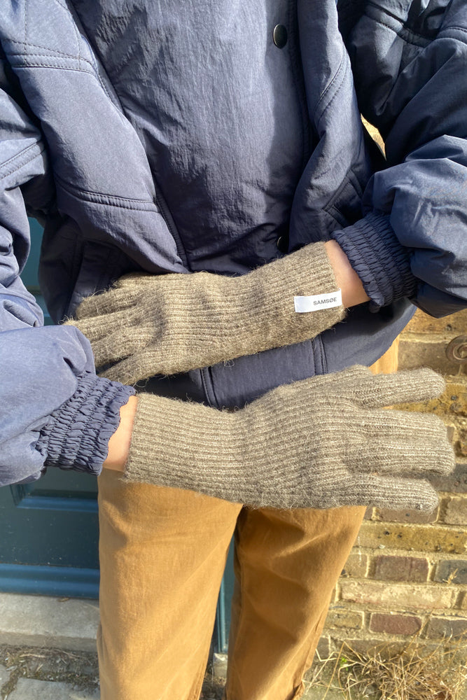 Samsoe & Samsoe Nor Major Brown Gloves - The Mercantile London