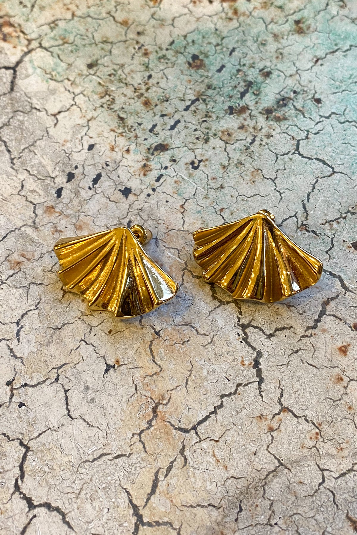 White Concertina Gold Earrings - The Mercantile London