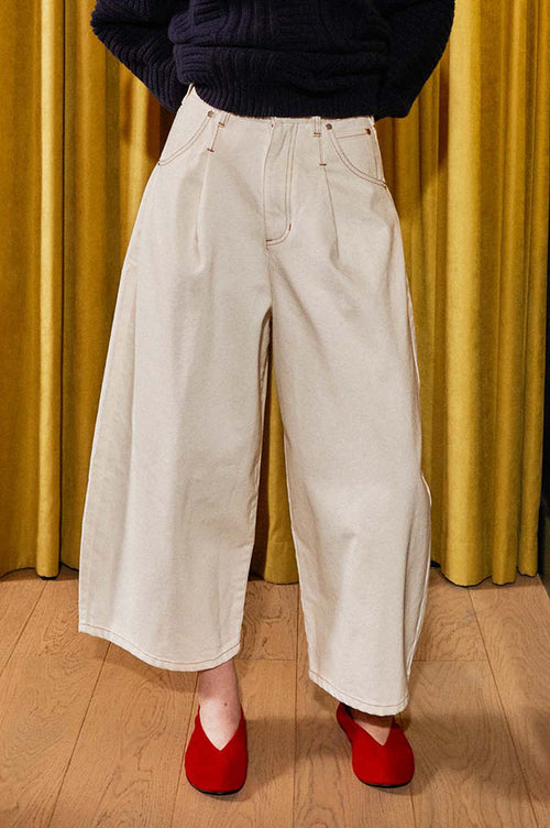 Seventy + Mochi Nina Barrel Leg Jean in Vanilla