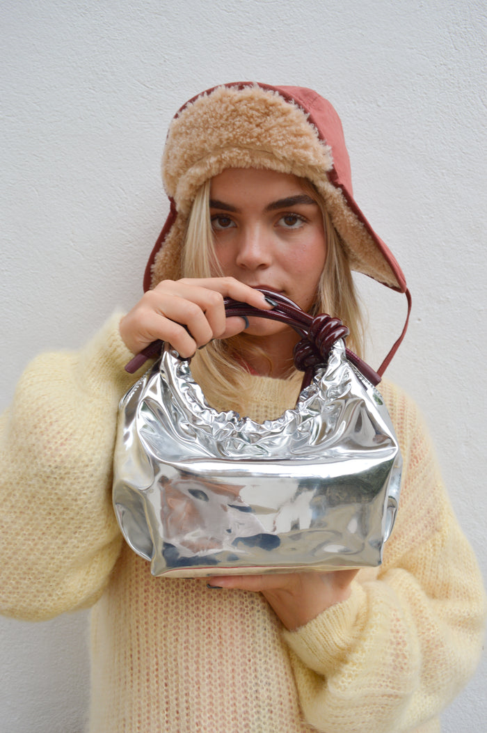 Hvisk Jolly Mirror Silver Maroon Bag