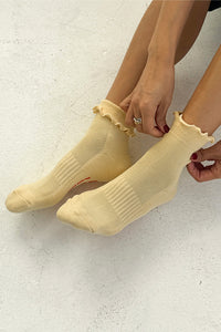 Le Bon Shoppe Hugger Ruffle Banana Cream Socks - The Mercantile London
