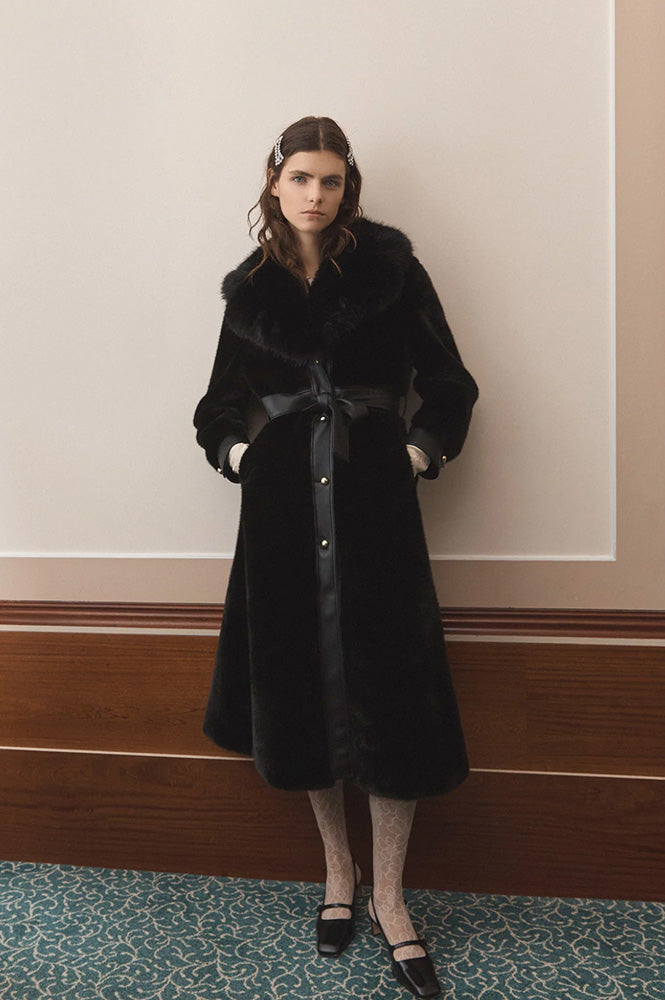 Queens of Archive Vivienne Black Coat