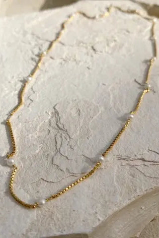 Shyla Venus Slim Pearl Necklace - The Mercantile London