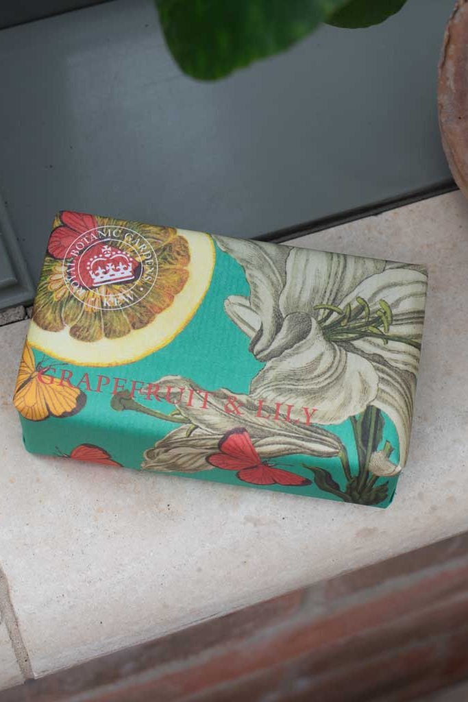 The English Soap Company Kew Gardens Grapefruit and Lily Soap