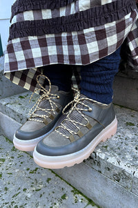 Naguisa Abra Olive Checks Low Boots