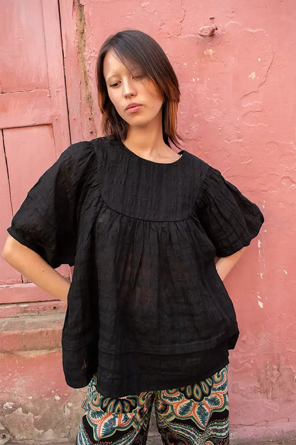 Amente Romantic Black Blouse