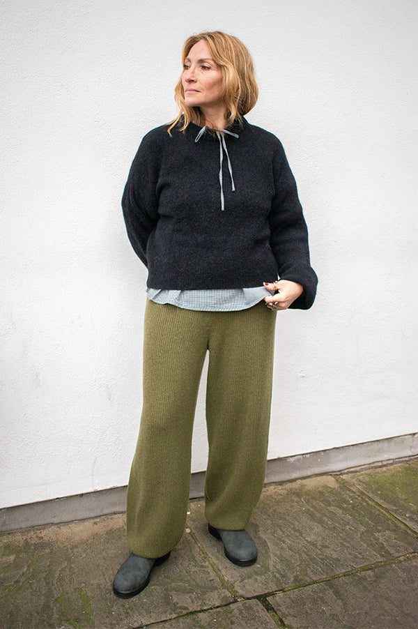 Amente Dark Olive Cashmere Blend Pants - The Mercantile London