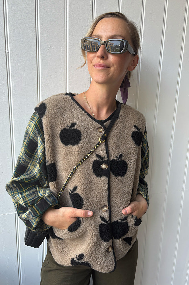 Emile Et Ida Cassis Apple Print Sleeveless Jacket - The Mercantile London