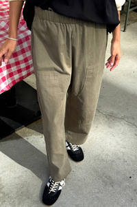 Le Bon Shoppe Gardener Army Green Pant - The Mercantile London