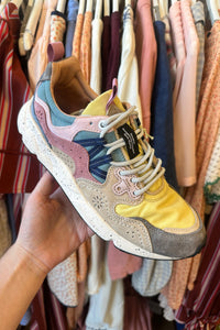 Flower Mountain Yamano 3 Dark Brown, Rose, Zucca Trainers
