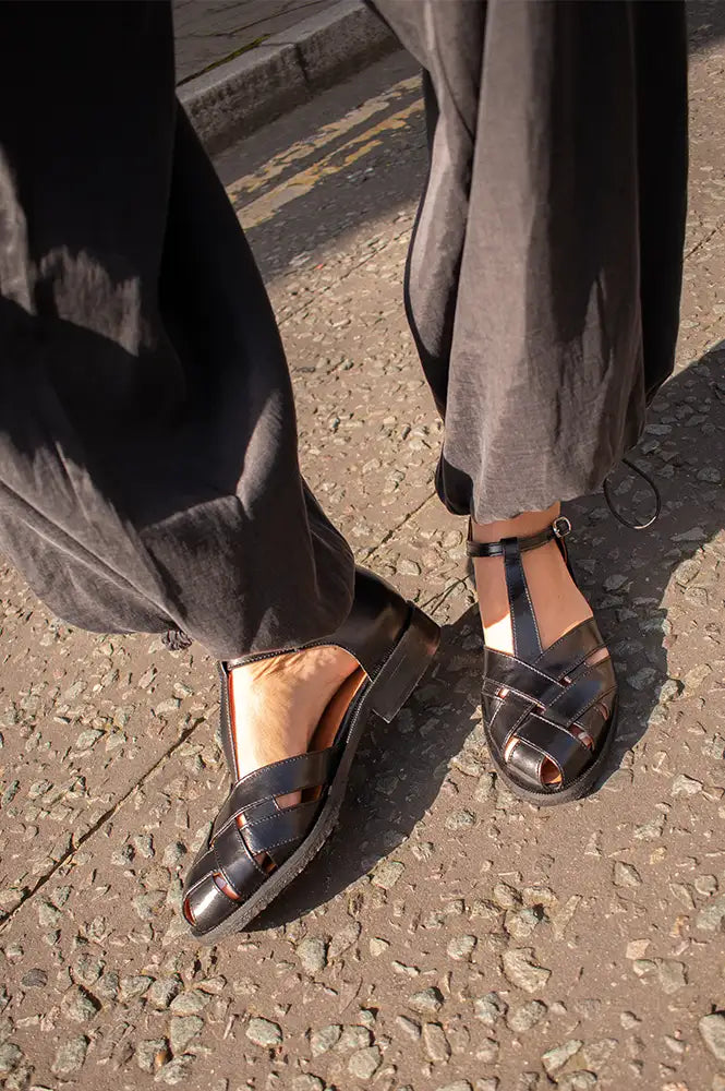 Billi Bi Samoa Black Leather Sandals - The Mercantile London