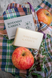 Green Botanical Botanist's Garden Soap - The Mercantile London