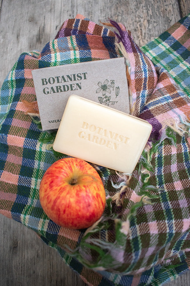 Green Botanical Botanist's Garden Soap - The Mercantile London