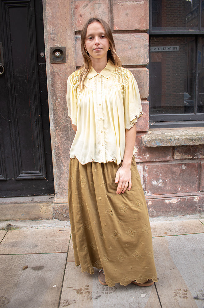 Yerse Vanilla Pleated Embroidered Blouse