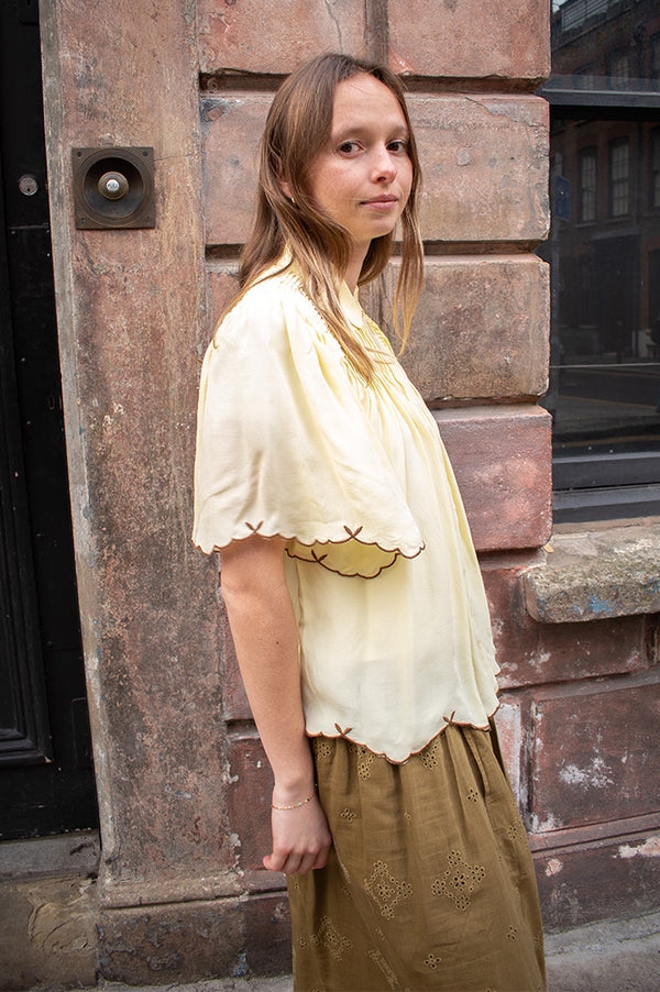 Yerse Vanilla Pleated Embroidered Blouse