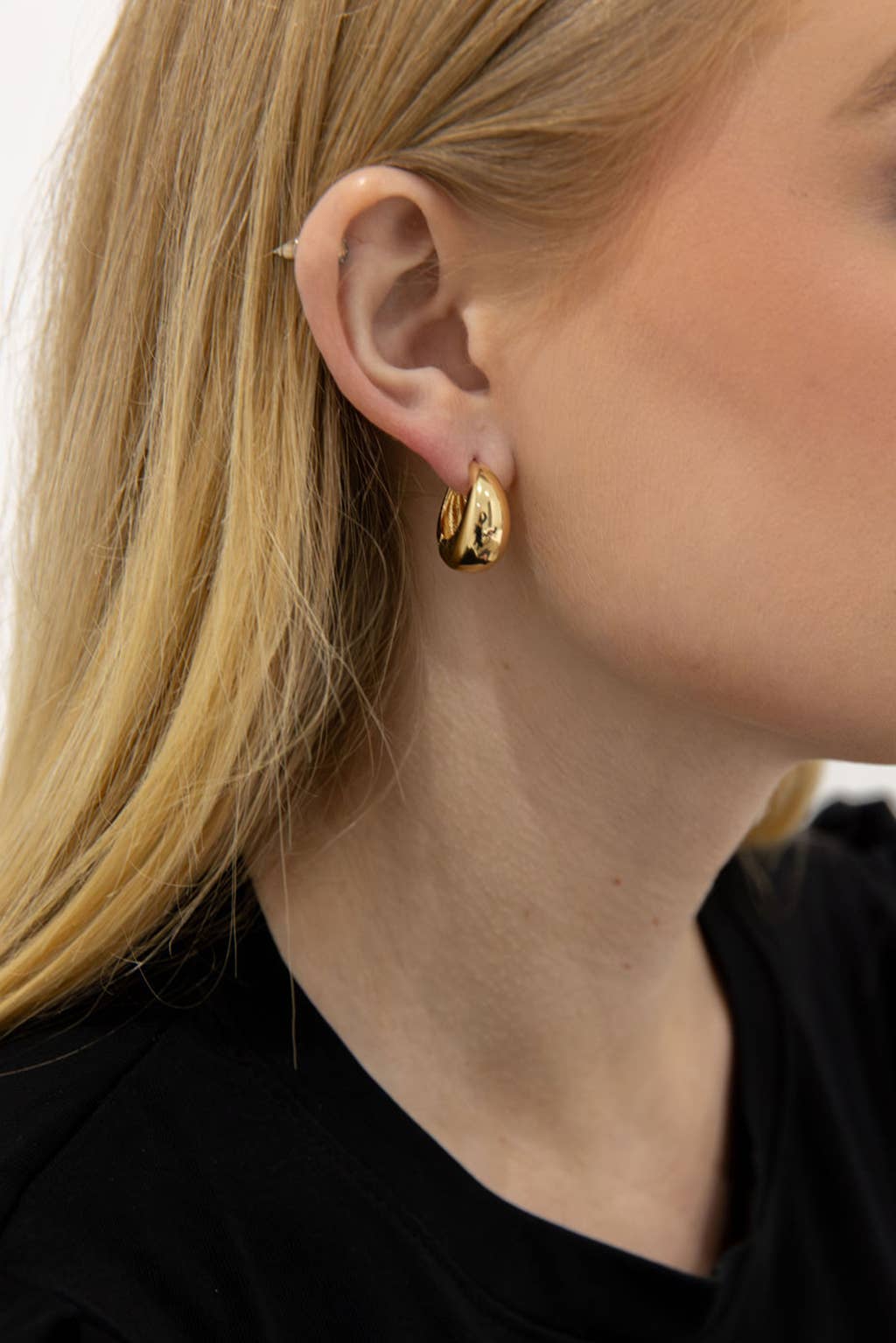 White Chubby Huggie Hoop in Gold - The Mercantile London