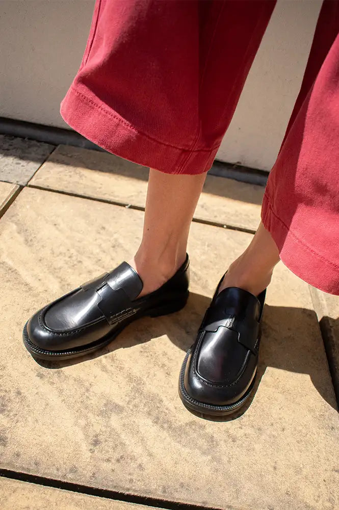 Pavement Palilja Black Polido Loafers