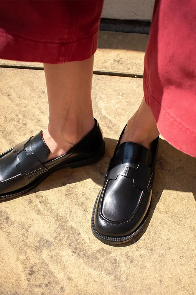 Pavement Palilja Black Polido Loafers