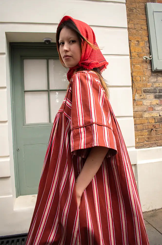 Projektityyny Cacao Berry Pop Striped Dress