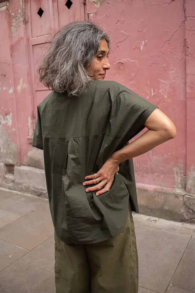 Frau Colombo Duffel Bag Shirt