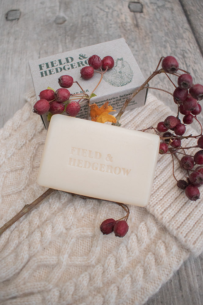 Green Botanical Field & Hedgerow Soap - The Mercantile London