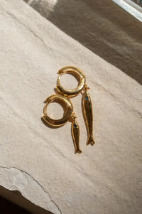 L.A Hammered Fish Hoop Earrings in Gold
