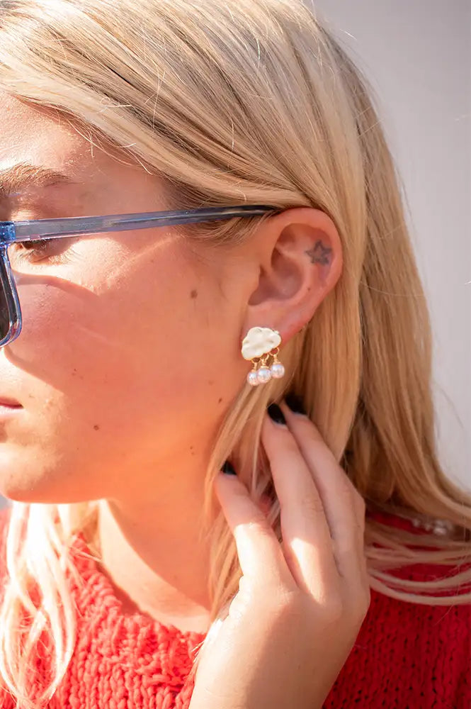 White Cloud Earring with Pearl Rain Droplets in Gold - The Mercantile London