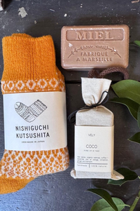 Nishiguchi Kutsushita Wool Jacquard Orange Socks