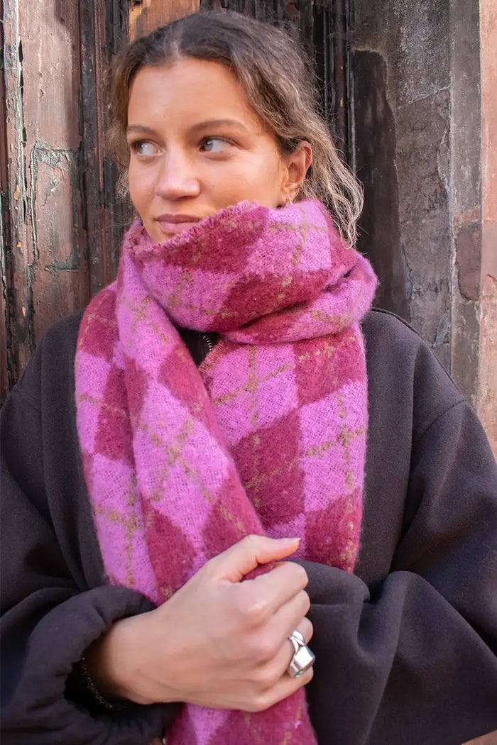 ICHI Dahlia Berry Argyle Print Scarf - The Mercantile London