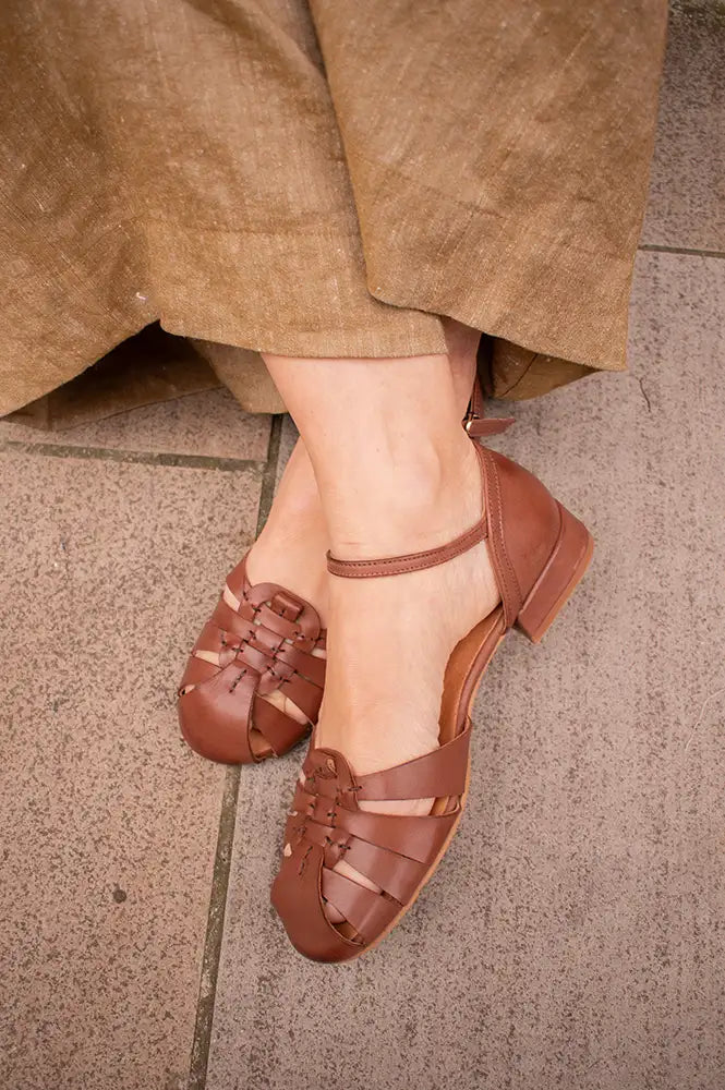 Pavement Henna Brown Leather Sandals - The Mercantile London