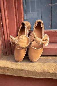 Penelope Chilvers Minnie Honey Velvet Pumps - The Mercantile London