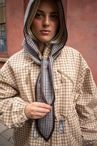 Des Petits Hauts Yves Carreaux Yvette Hood