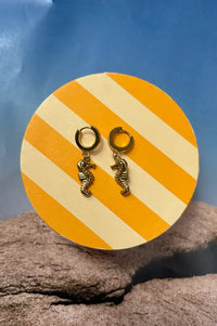 White Seahorse Pendant Huggie in Gold