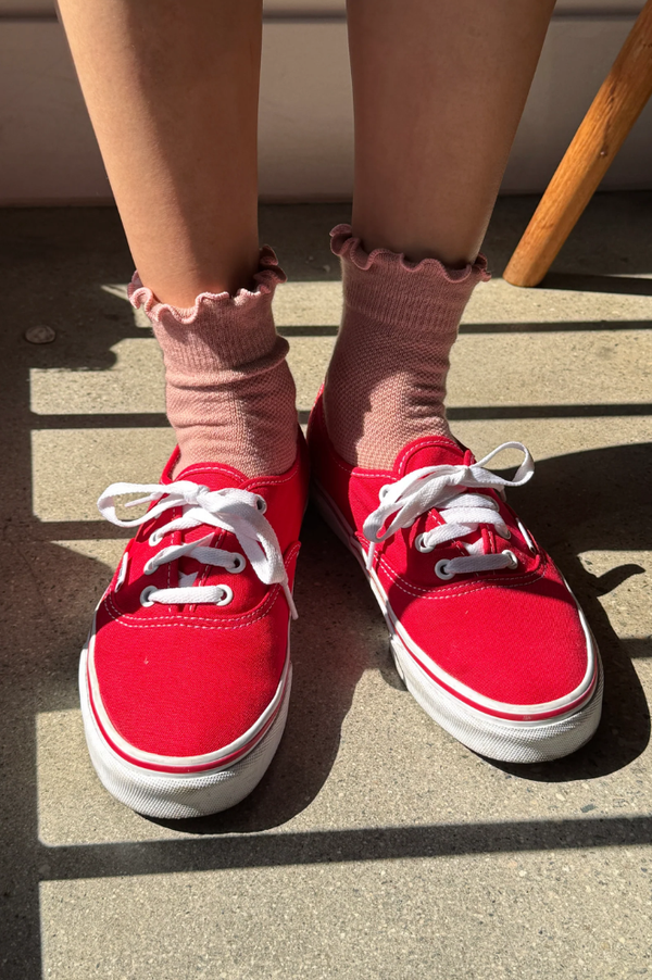 Le Bon Shoppe Hugger Ruffle Vintage Pink Socks