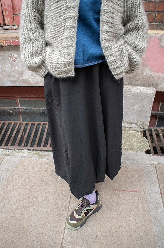 ICHI Lirina Black Bubble Maxi Skirt - The Mercantile London