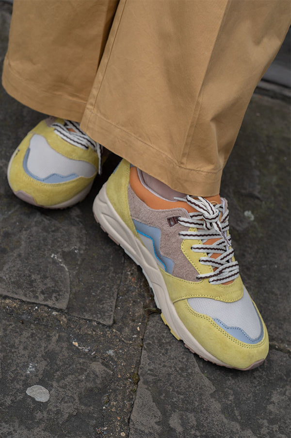Karhu Aria 95 Cream Gold/Warm Taupe Trainer - The Mercantile London