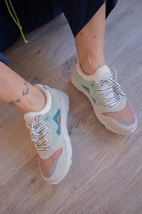 Karhu Aria 95 Foggy Dew & Brittany Blue Trainers - The Mercantile London