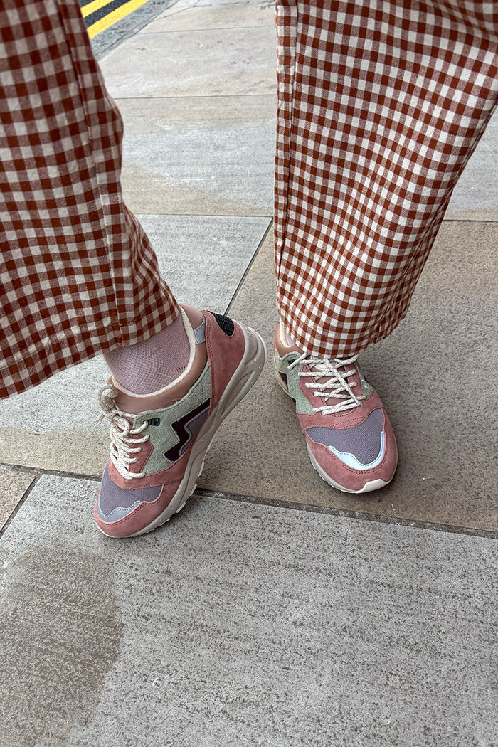 Karhu Aria 95 Warm Taupe And Fig Trainers - The Mercantile London