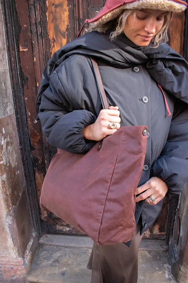 Kate Sheridan Midi Chestnut Tote Bag - The Mercantile London
