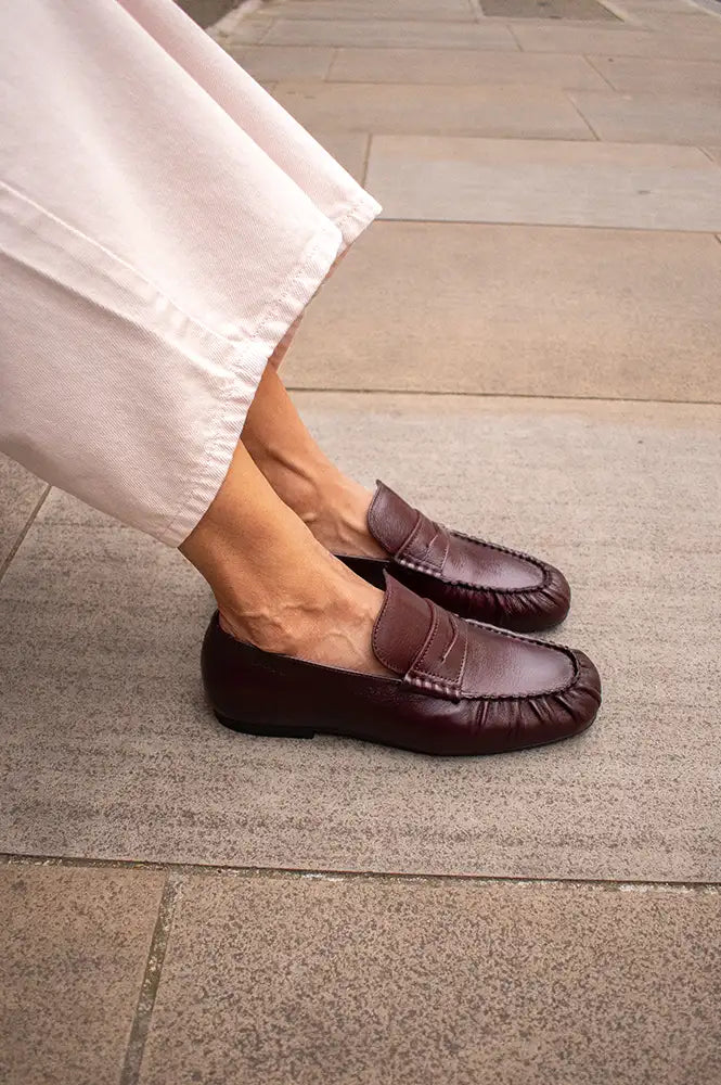 Alohas Aven Rift Burgundy Leather Loafers