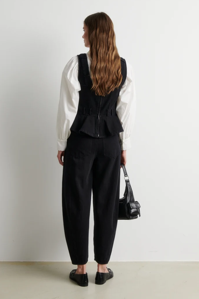 Second Female Loana Black Barrel Jeans - The Mercantile London