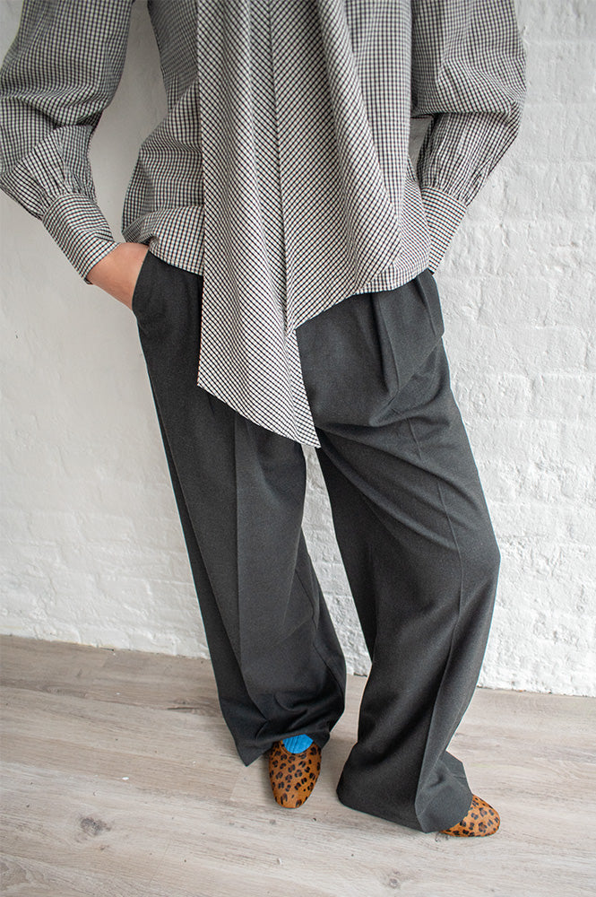 Petite Mendigote Paros Charcoal Trousers - The Mercantile London