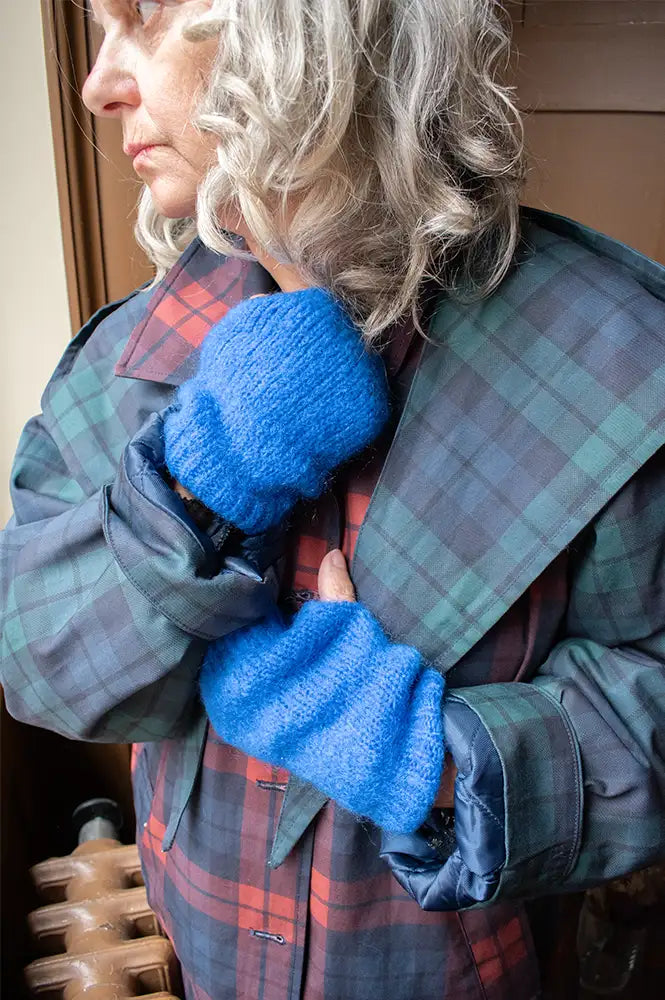 Maison Anje Bazane Electric Blue Mittens