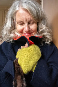 Maison Anje Bazane Acid Lime Mittens